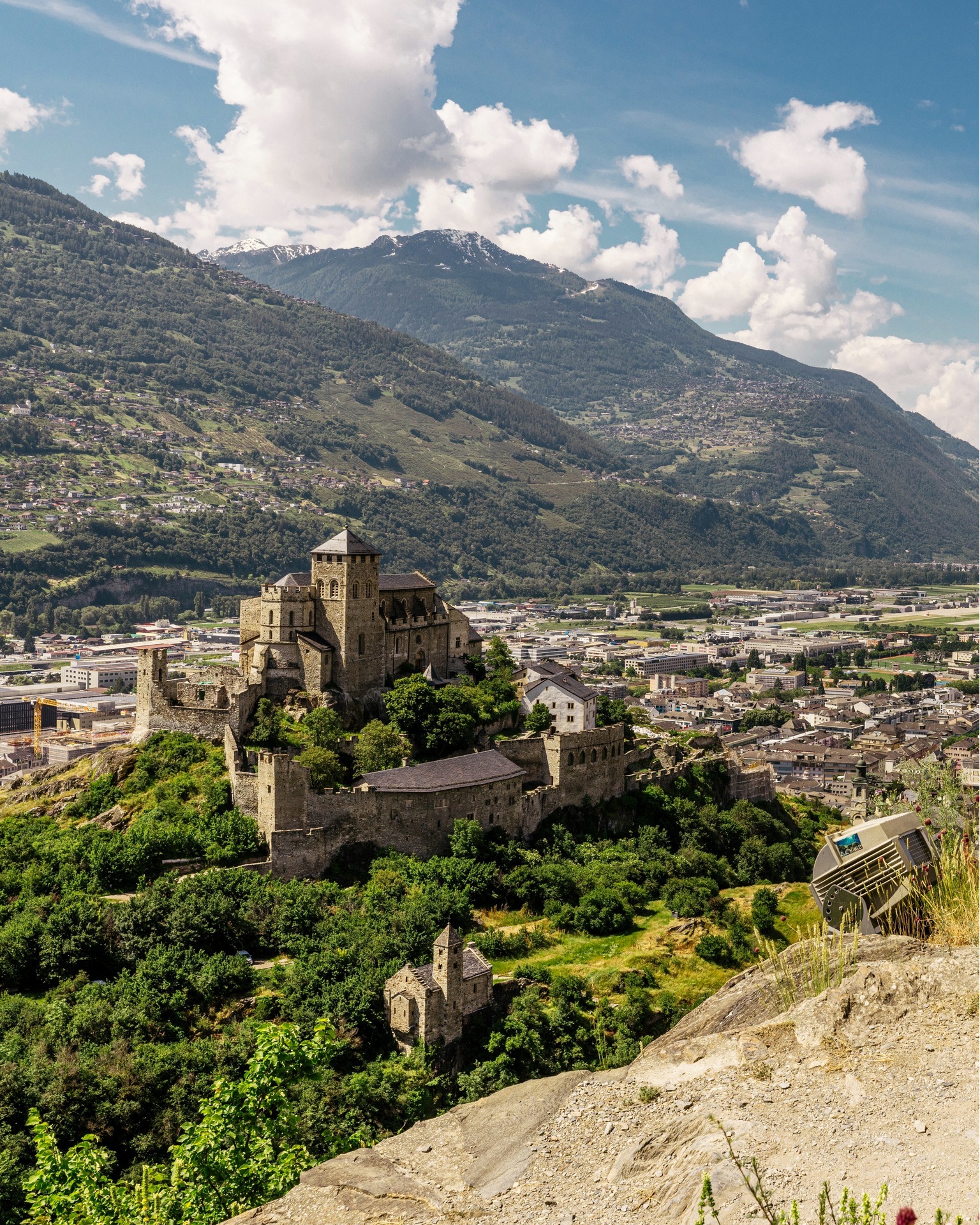 🥰 Et vous votre Saint-Valentin ?  Vous en avez profité pour reconnaitre le parcours running empruntant 7 ponts et passerelles autour de Sion ? 🤓

📸 © Valais Wallis Promotion - Bruno Augsburger

𝐈𝐧𝐟𝐨𝐫𝐦𝐚𝐭𝐢𝐨𝐧𝐬 & 𝐢𝐧𝐬𝐜𝐫𝐢𝐩𝐭𝐢𝐨𝐧𝐬 ⤵️
✍️ https://cyclosportive-valais.ch

#CyclosportiveValais #Valais2026 #Cyclosportive #Cyclisme #Running #CourseÀPied #Sion #Valais #Suisse #Granfondo #RideInSwitzerland #RunningSuisse #RunInSion #RunValais #EKOI #SMH #CLSO